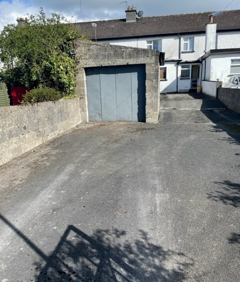 8 St. Coman’s Park, Athlone, co. Roscommon N37 HC61  8 St. Coman’s Park, Athlone, co. Roscommon N37 HC61