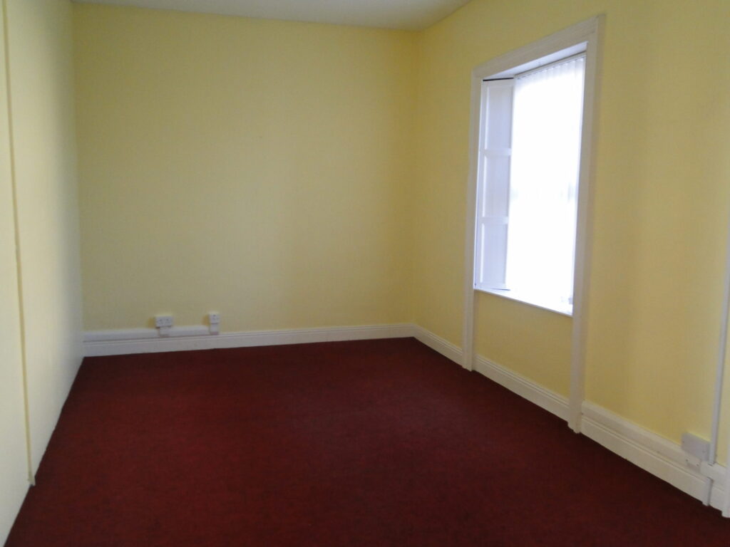7 O’Connell St,  Athlone, Co Westmeath, Office to Let/ For Sale