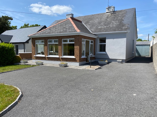St Bernadette, Bonavalley, Athlone, Co. Westmeath N37 N8N1