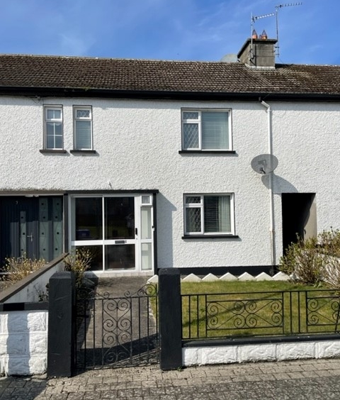 8 St. Coman’s Park, Athlone, co. Roscommon N37 HC61  8 St. Coman’s Park, Athlone, co. Roscommon N37 HC61