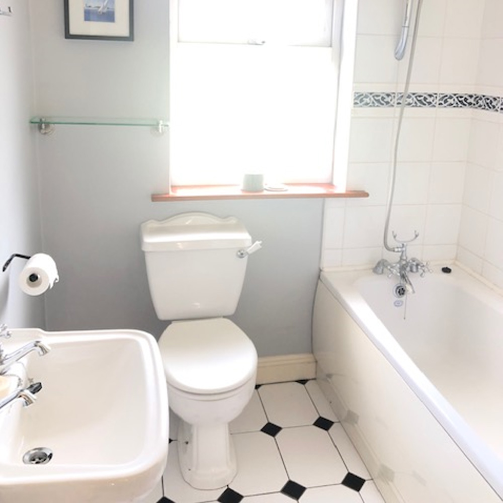 23 Cluain Broc, Monksland, Athlone, Co. Roscommon. 23 Cluain Broc, Monksland, Athlone, Co. Roscommon.