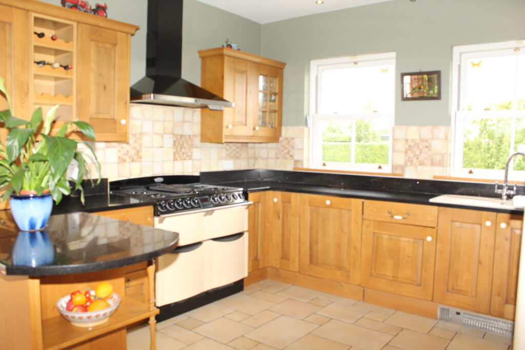 Ballykeeran, Athlone, Co Westmeath N37 R7T3