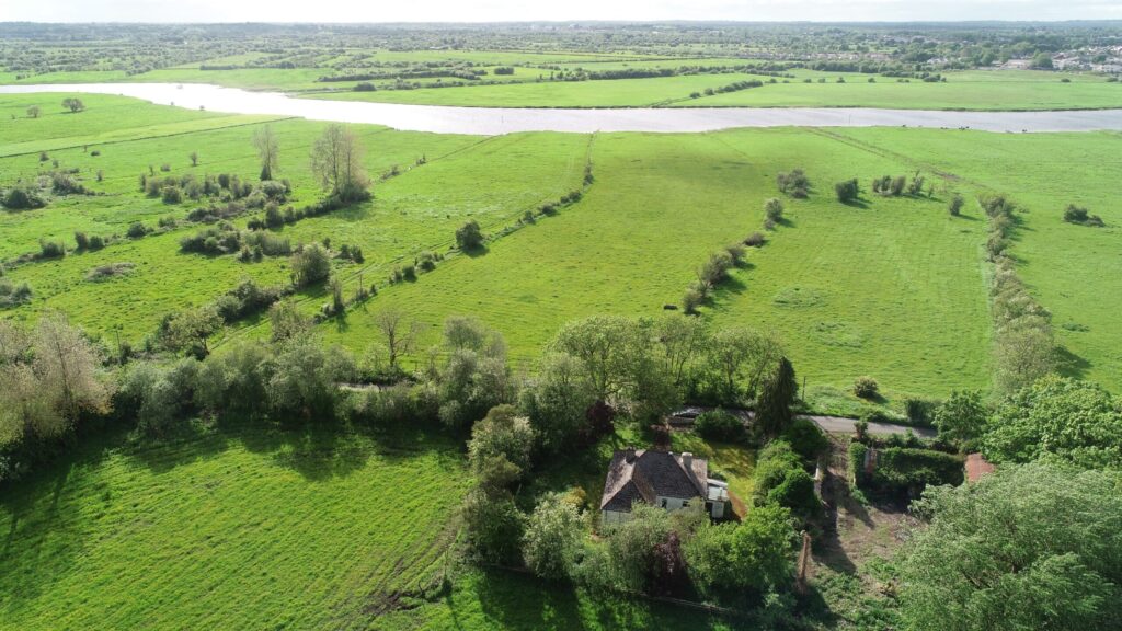 Golden Island, Athlone, Co. Westmeath N37 PW44