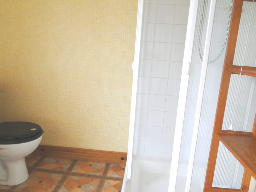 47 St. Francis Tce, Athlone, Co. Westmeath 47 St. Francis Tce, Athlone, Co. Westmeath