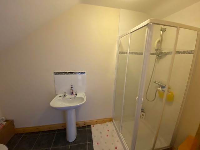 34 Greenhills Drive, Knockcroghery, Co. Roscommon 34 Greenhills Drive, Knockcroghery, Co. Roscommon
