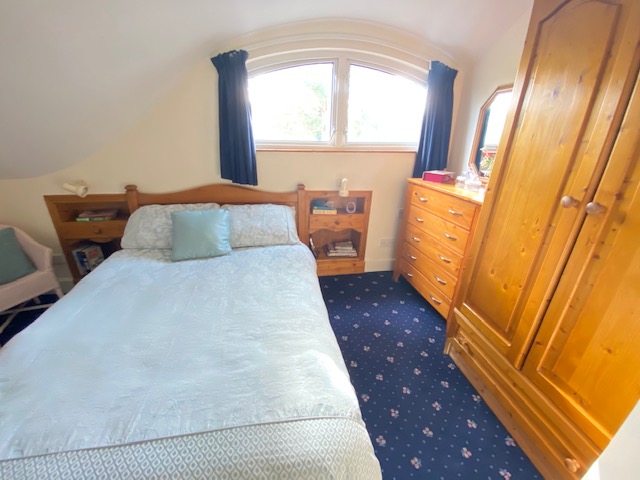 THE OLD ACADEMY BOGGANFIN, ATHLONE CO. ROSCOMMON, N37 W181