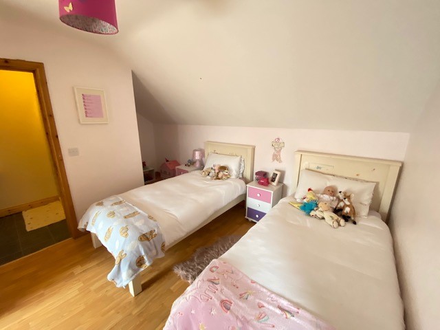 34 Greenhills Drive, Knockcroghery, Co. Roscommon 34 Greenhills Drive, Knockcroghery, Co. Roscommon