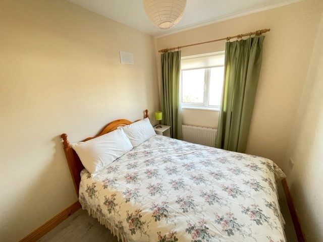 2 Woodville Drive, Woodville Grange, Athlone, Co. Westmeath N37 Y8P3 2 Woodville Drive, Woodville Grange, Athlone, Co. Westmeath N37 Y8P3