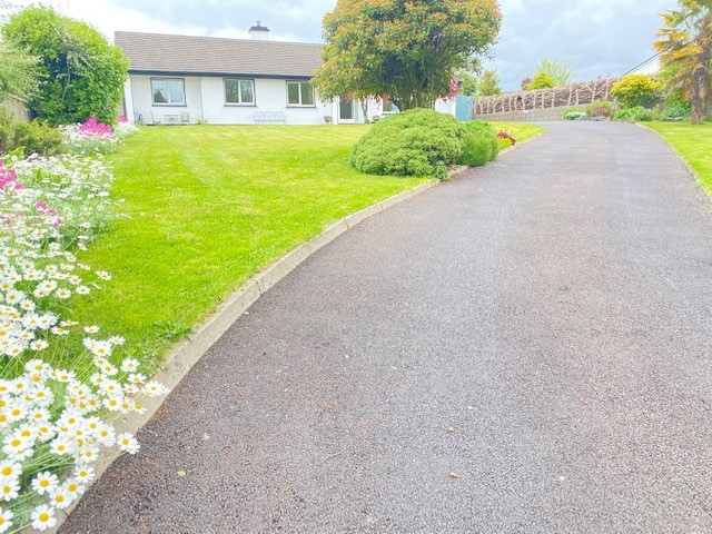 Two Mile Round, Clonbrusk, Athlone, Co. Westmeath Two Mile Round, Clonbrusk, Athlone, Co. Westmeath