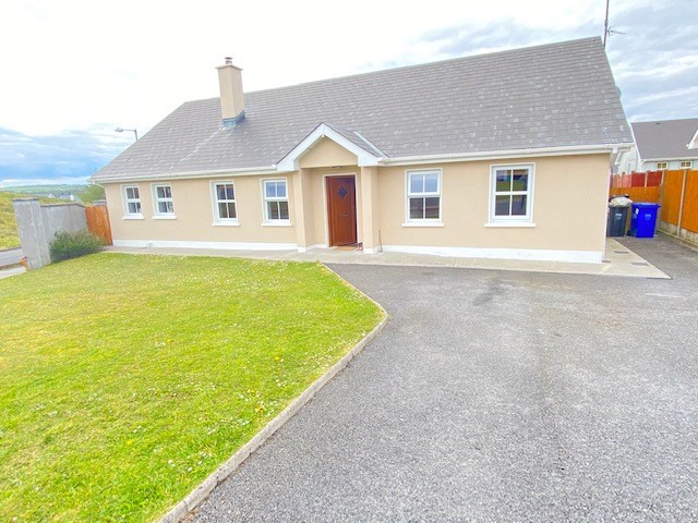 34 Greenhills Drive, Knockcroghery, Co. Roscommon 34 Greenhills Drive, Knockcroghery, Co. Roscommon