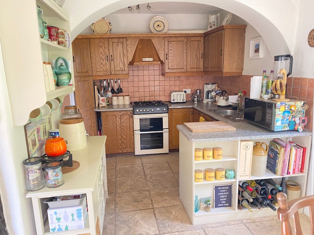 THE OLD ACADEMY BOGGANFIN, ATHLONE CO. ROSCOMMON, N37 W181
