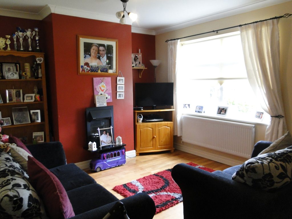 42 Cartron Drive, Athlone, Co. Westmeath 42 Cartron Drive, Athlone, Co. Westmeath