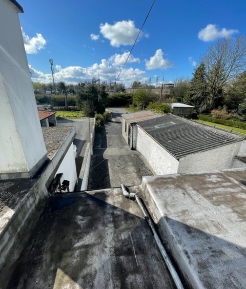 8 St. Coman’s Park, Athlone, co. Roscommon N37 HC61  8 St. Coman’s Park, Athlone, co. Roscommon N37 HC61